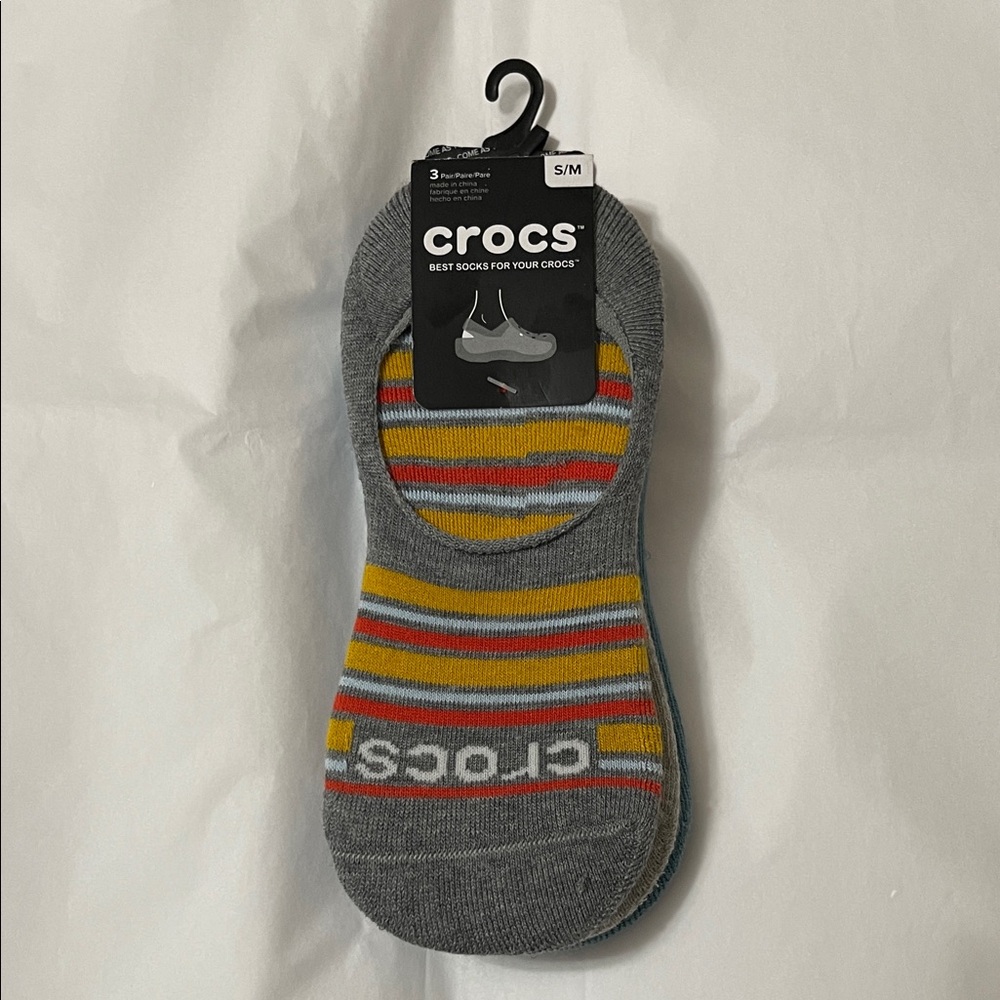 ✨Crocs socks (3 pair - multi color) - Brand New With Tag✨